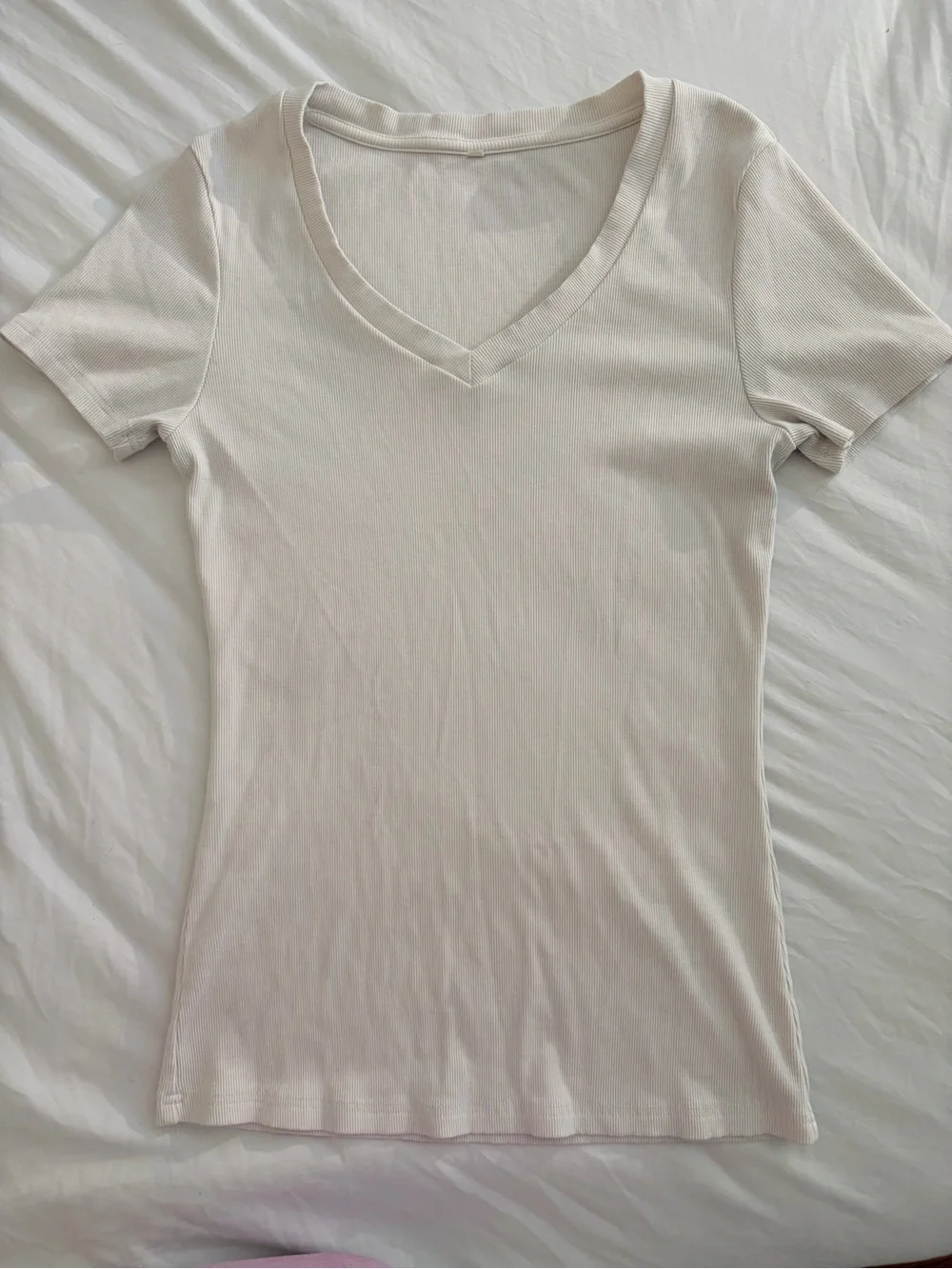Classic V-Neck Short Sleeve Top in Cream